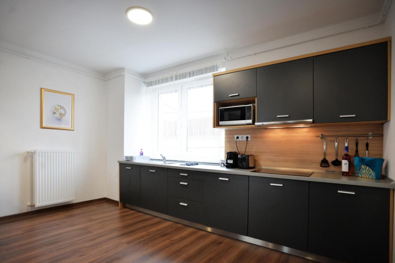 One Luxury Suites Eger Exterior foto